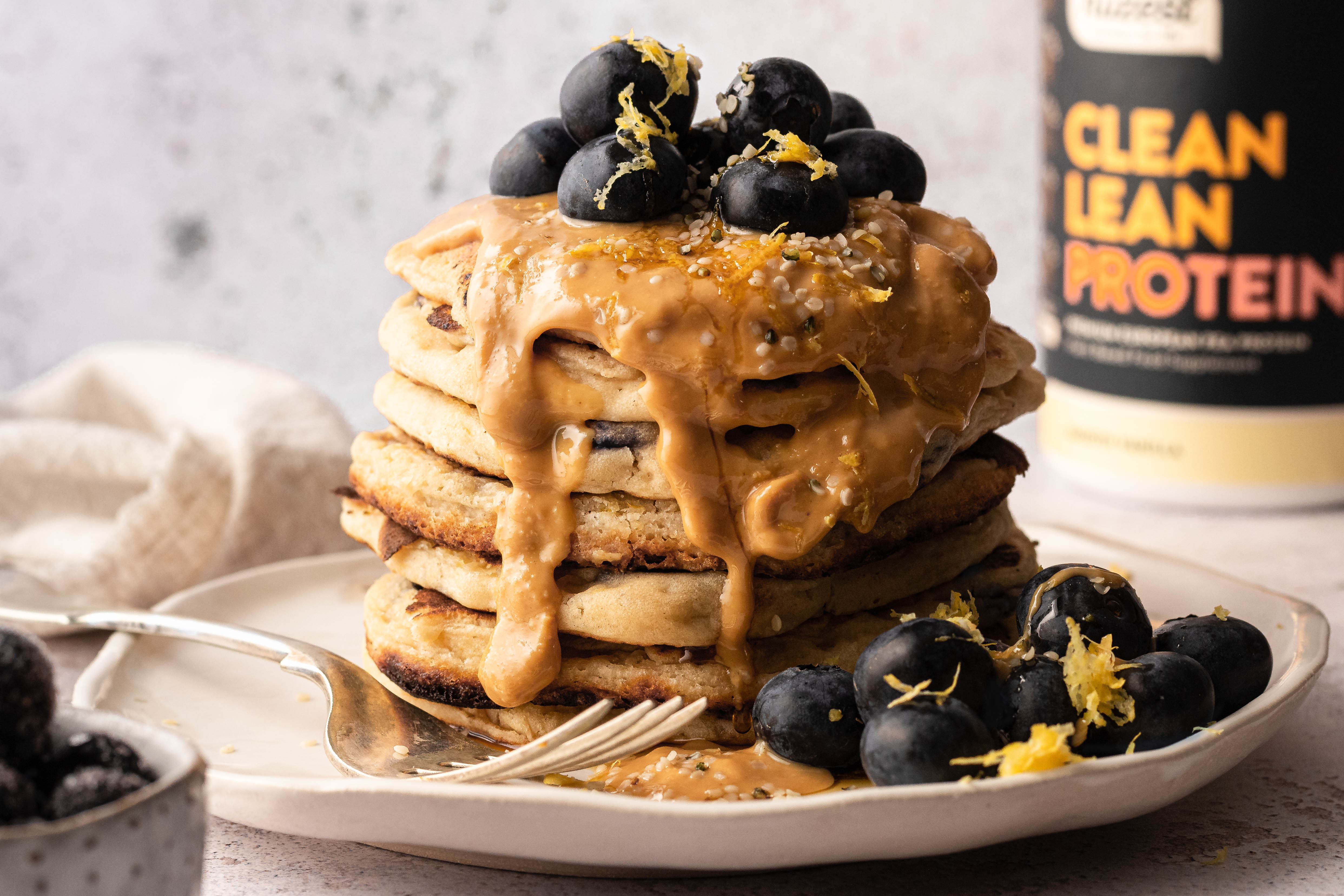 Lemon and Blueberry Vegan Protein Pancakes - Nuzest 