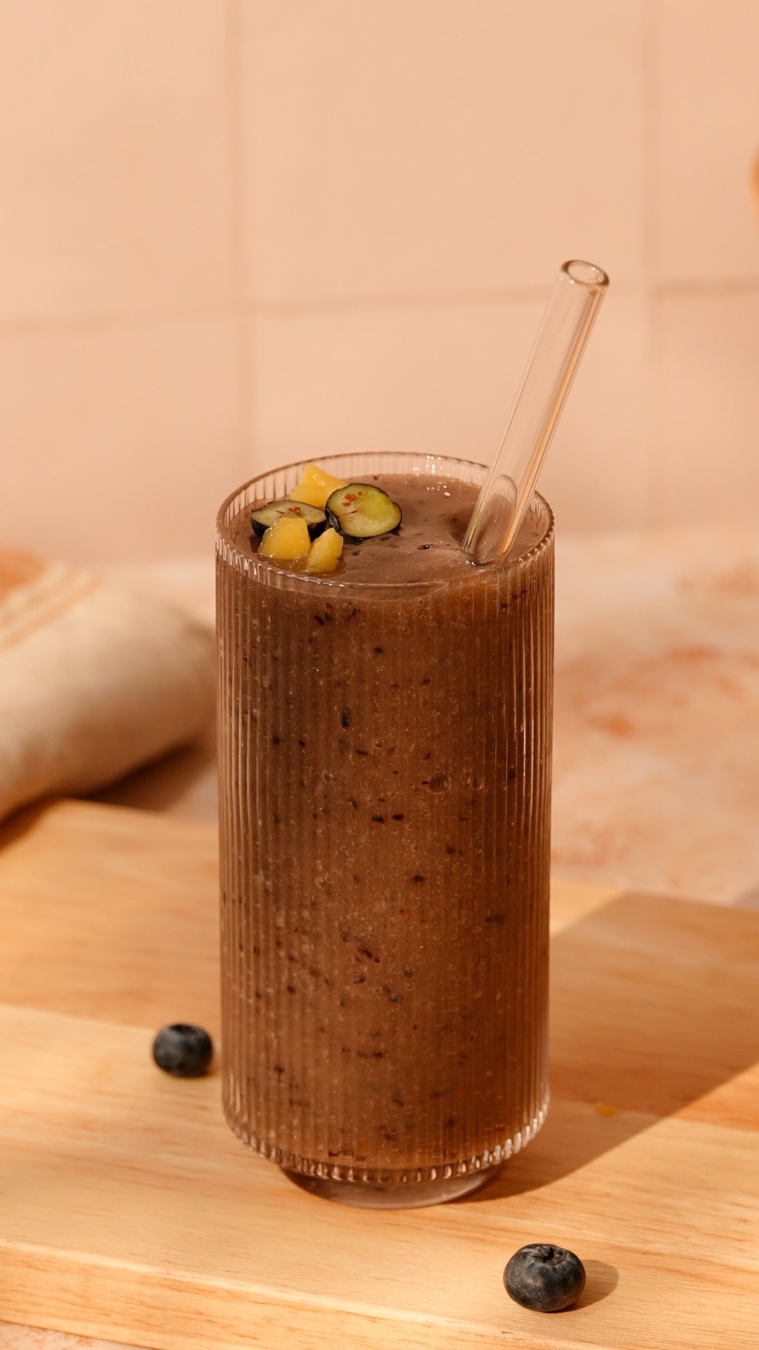 Mango Blueberry Smoothie - Nuzest UK