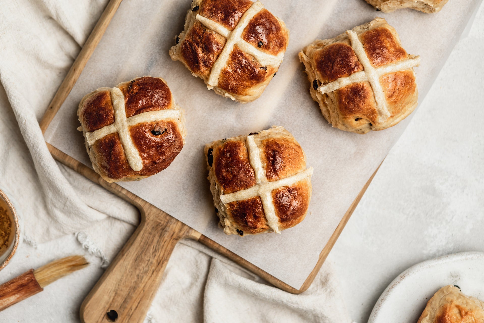 Easter Hot Cross Buns - Protein - Nuzest 