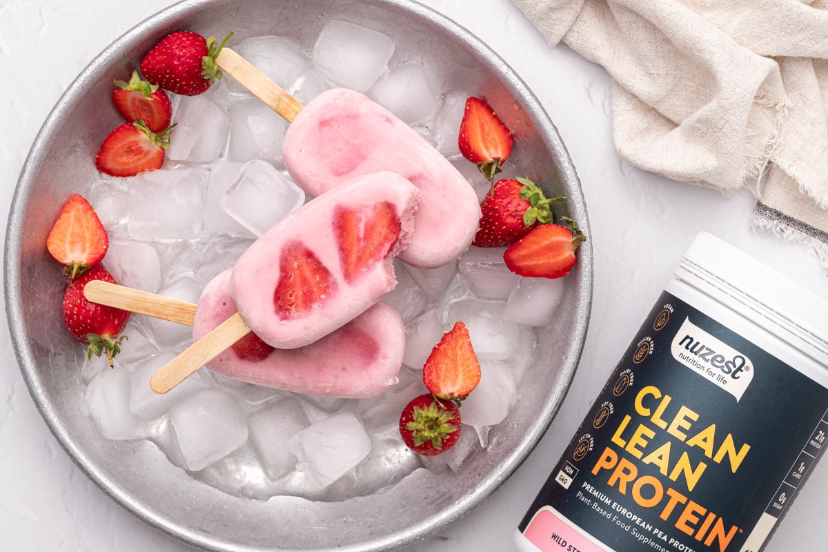 Strawberries & Cream Ice Lollies - Nuzest UK